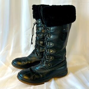 Ladies Atelier Noir leather shearling pack boots size 10 EUC black- runs small 9